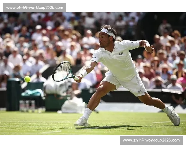 弗格尼尼温网谢幕战泪别网坛 阿尔卡拉斯暖心赠球衣圆爱子珍藏梦