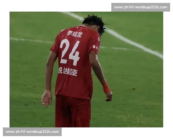 苏超 “西装主帅” 董松：江苏青训后卫的逆袭之路